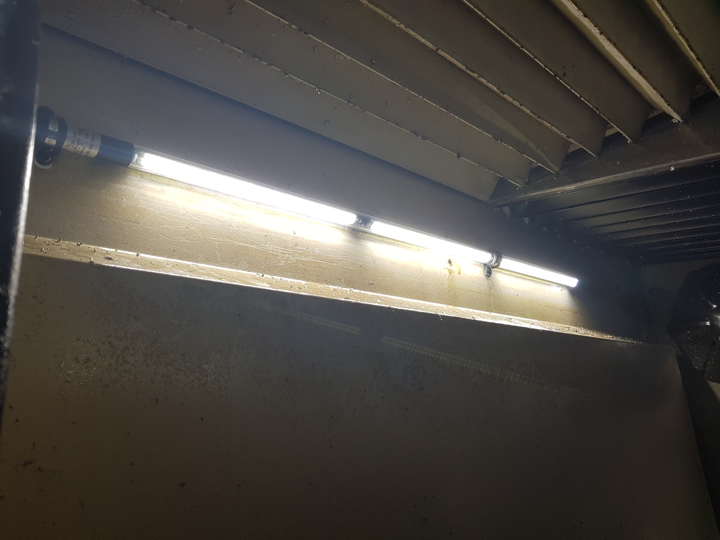 20190308_153129 Lampe LEDS machines outils accessoire